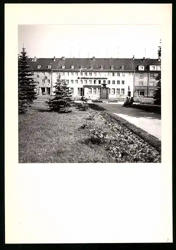 10 Fotografie Ansicht Torgau, Leben im Sozialismus, DDR, Trabant, Kreissparkasse, Kaufhalle, Hochhaus
