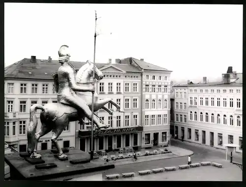 12 Fotografien Ansicht Schwerin, Herausgeber PGH Film und Bild Berlin, Bild Ernst Höhne, Leben im Sozialismus, DDR