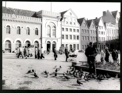 12 Fotografien Ansicht Schwerin, Herausgeber PGH Film und Bild Berlin, Bild Ernst Höhne, Leben im Sozialismus, DDR