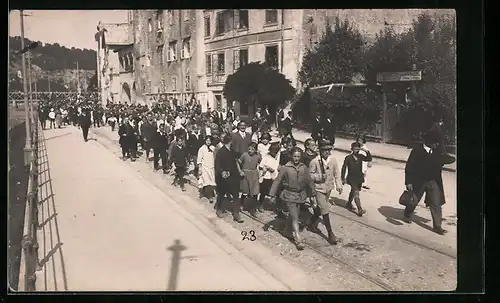 AK Salzburg, Festzug am Giselaikai, Gasthaus und Werkstätte