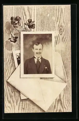 Foto-AK Herr im Anzug mit Krawatte, Passepartout