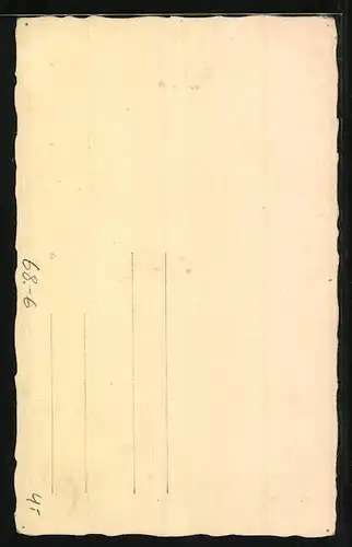 Foto-AK Mutter mit ihrem Neugeborenem auf dem Schoss, Mutterglück