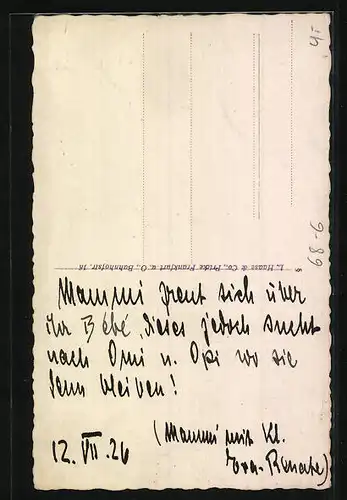 AK Mutter mit ihrem Kind im Arm, Mutterglück