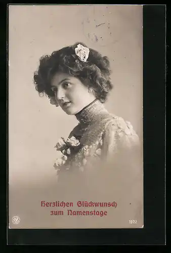 Foto-AK NPG Nr. 1922: Dame mit Blumen im Profil, Namenstag