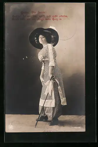 Foto-AK NPG Nr. 19114: Junge Dame im gestreiften Kleid
