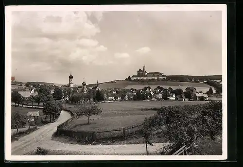 Foto-AK Deutscher Kunstverlag, Nr. 1: Neresheim, Stadtbild mit Benediktinerkloster