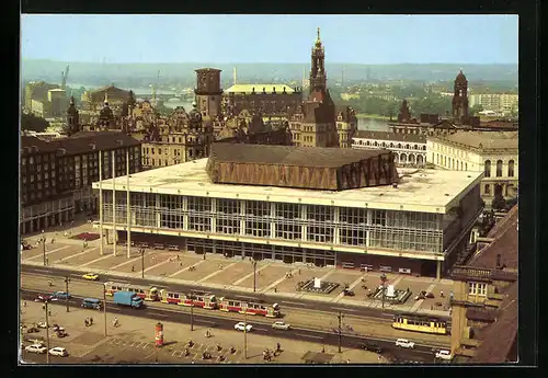 AK Dresden, Kulturpalast mit Strassenbahnen