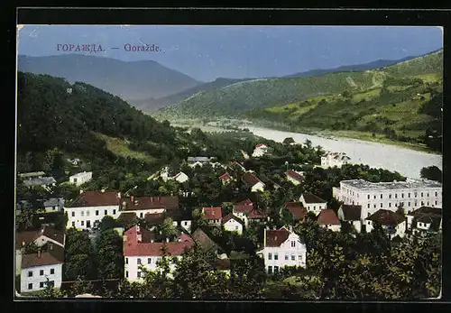 AK Gorazde, Ortsansicht mit Fluss und Gebirge aus der Vogelschau