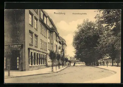 AK Rendsburg, Hindenburgstrasse mit Restaurant Kaisercafe
