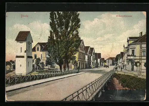 AK Bünde, Bahnhofstrasse mit Brücke