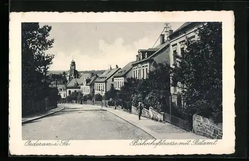 AK Oederan i. Sa., Bahnhofstrasse mit Postamt