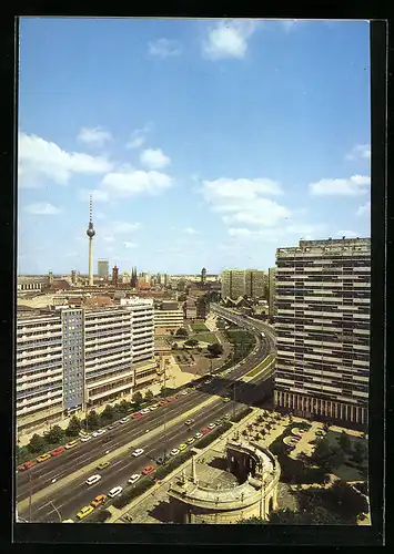 AK Berlin, Blick auf die Leipziger Strasse mit Fernsehturm