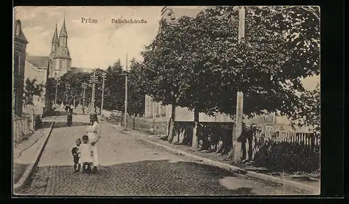 AK Prüm, Bahnhofstrasse mit Anwohnern
