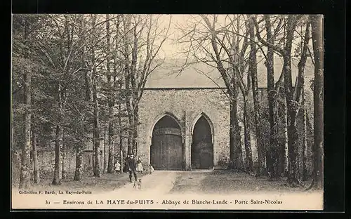 AK La Haye-du-Puits, Abbaye de Blanche-Lande, Porte Saint-Nicolas
