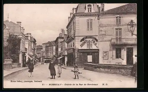 AK Mussidan, Entrée de la Rue de Bordeaux