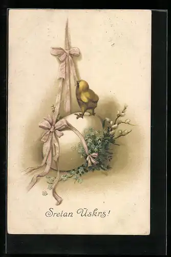 AK Osterküken sitzt auf Osterei