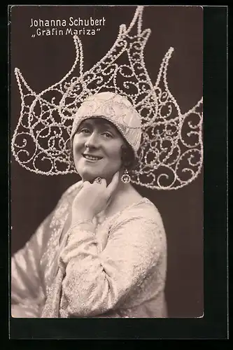 Foto-AK Johanna Schubert als Gräfin Mariza