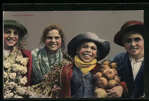 AK Neapel / Napoli, Bürger mit Knoblauch und Zwiebeln