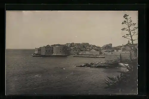 AK Ragusa, Ortspartie mit Burg