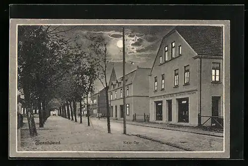 Mondschein-AK Bornhöved, Strassenpartie Kieler Tor mit Alleepromenade