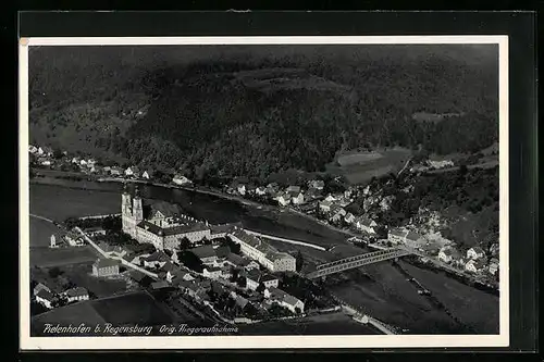 AK Pielenhofen b. Regensburg, Fliegeraufnahme des malerischen Ortes