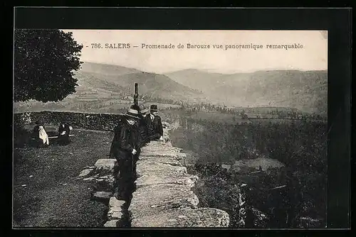 AK Salers, Promenade de Barouze vue panoramique remarquable