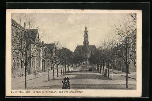 AK Ludwigsburg, Leonbergerstrasse mit Garnisonkirche