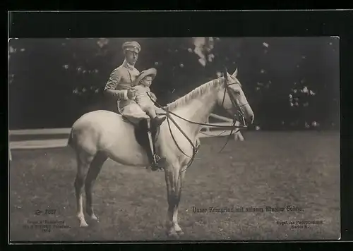 AK Kronprinz Wilhelm von Preussen zu Pferd mit seinem ältesten Sohn