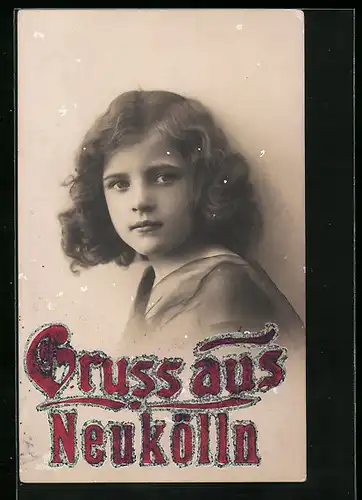 Foto-AK GG Co. Nr. 208...: Mädchen mit lockigen Haaren