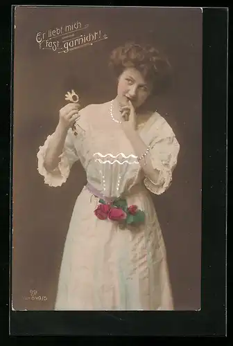 Foto-AK GG Co. Nr. 649 /5: Junge Dame beim Blumenorakel