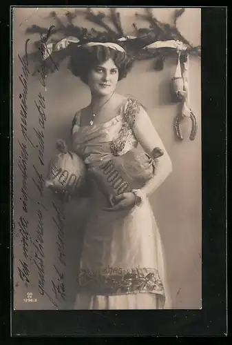 Foto-AK GG Co. Nr. 1296 /2: Junge Dame mit Geldsäcken, Neujahrsgruss