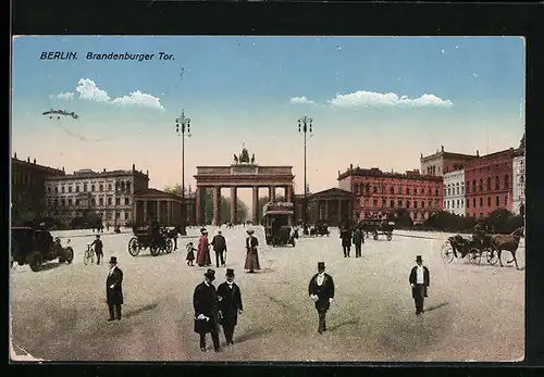 AK Berlin, Brandenburger Tor mit Neben- und Nachbargebäuden