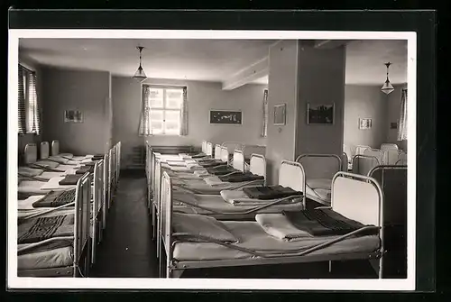 AK Erlbach /Vogtl., Kinderheim Tannenmühle, Schlafsaal