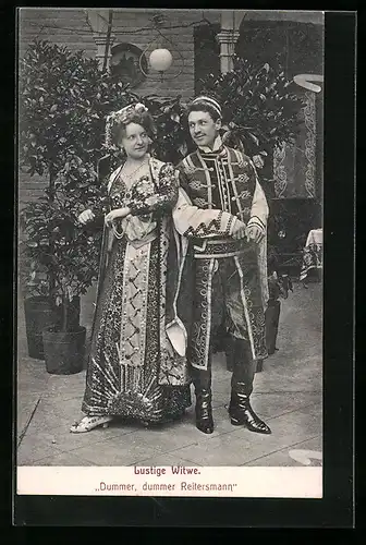 AK Szene aus der Operette Lustige Witwe, Dummer, dummer Reitersmann