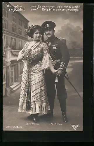 AK Szene aus der Operette Der tapfere Soldat mit Marie Ottmann und Albert Kutzner