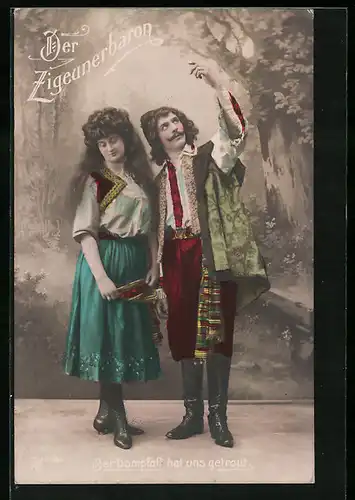 AK Operette Der Zigeunerbaron, Liebespaar vor Waldkulisse