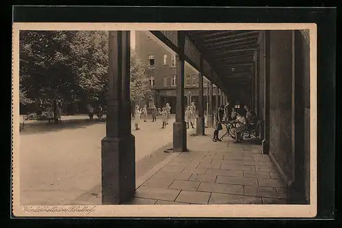 AK Lippstadt i. Westf., Kath. Lyzeum und Frauenschule, Pensionat zur hl. Familie, Wandelhalle im Schulhof