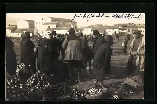 AK Üskueb, Händler auf dem Markt