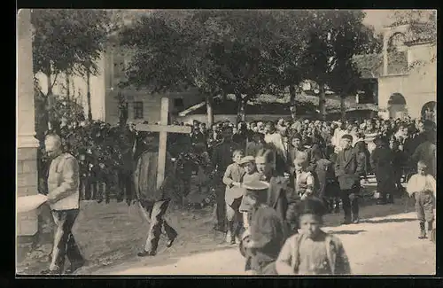 AK Prilep, Strassenpartie mit Menschenaufkommen