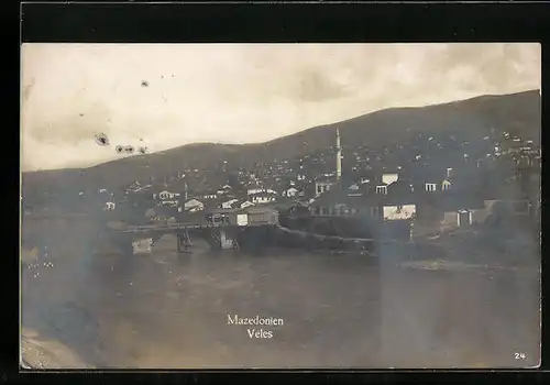 AK Veles, Uferpartie mit Brücke