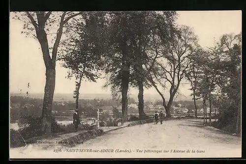 AK Saint-Sever-sur-Adour, Vue pittoresque sur l`Avenue de la Gare