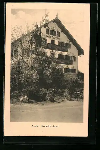 AK Kochel, Kocheldenkmal am Gasthof zur Post