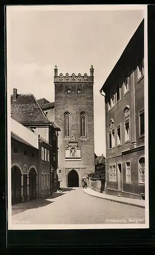 AK Ortenburg, Burgtor mit Strassenpartie