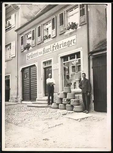 Fotografie unbekannter Fotograf, Ansicht Engen, Seilerei von Karl Fehringer, Ladengeschäft mit Schaufenster