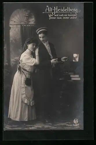 AK Operette Alt-Heidelberg, Schauspieler in enger Pose