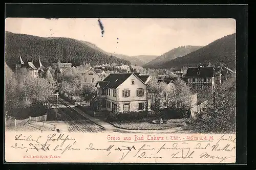 AK Bad Tabarz i. Thür., Ortspartie mit Bergen