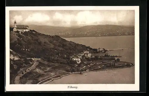 AK Tihany, Ortsansicht mit See