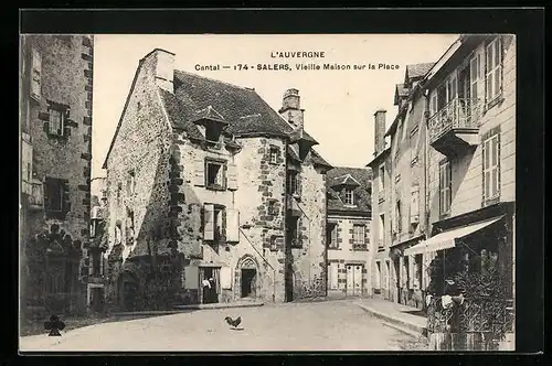 AK Salers, Vieille Maison sur la Place