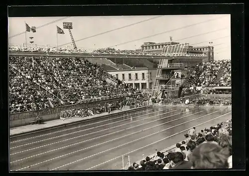 AK Leipzig, Schwimmstadion mit Publikum