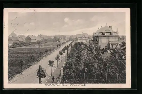 AK Neubeckum, Kaiser Wilhelm-Strasse mit Passanten